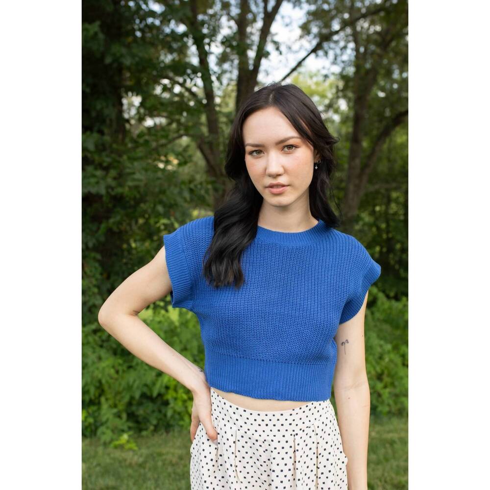 NEW LE LIS chic sleeveless crew neck sweater top in royal
